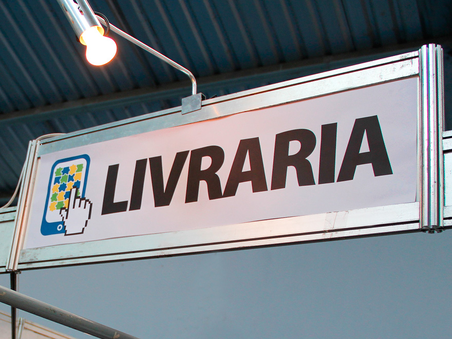 Sinalização do tipo testeira